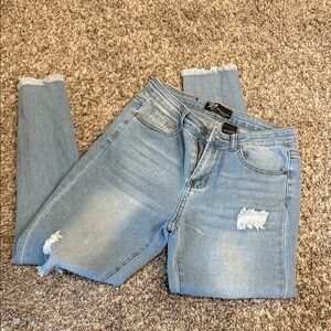 Trendy Light Blue Distressed Skinny Jeans